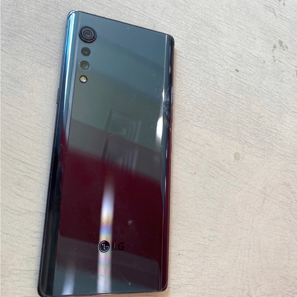 LG phone - Picture 2 of 2